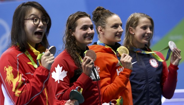 In the finals, she won a bronze medal and yet again pulled an amazing facial expression.