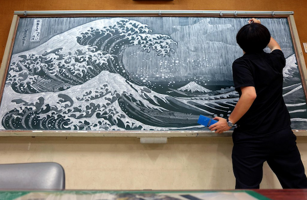 日本老师自从学生请他画下「道别」后，现在这12张黑板艺术让所有网友都爱死了！