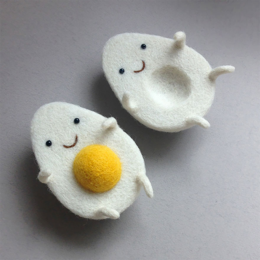 felt-wool-sculpture-egg-love-hanna-dovgan-6