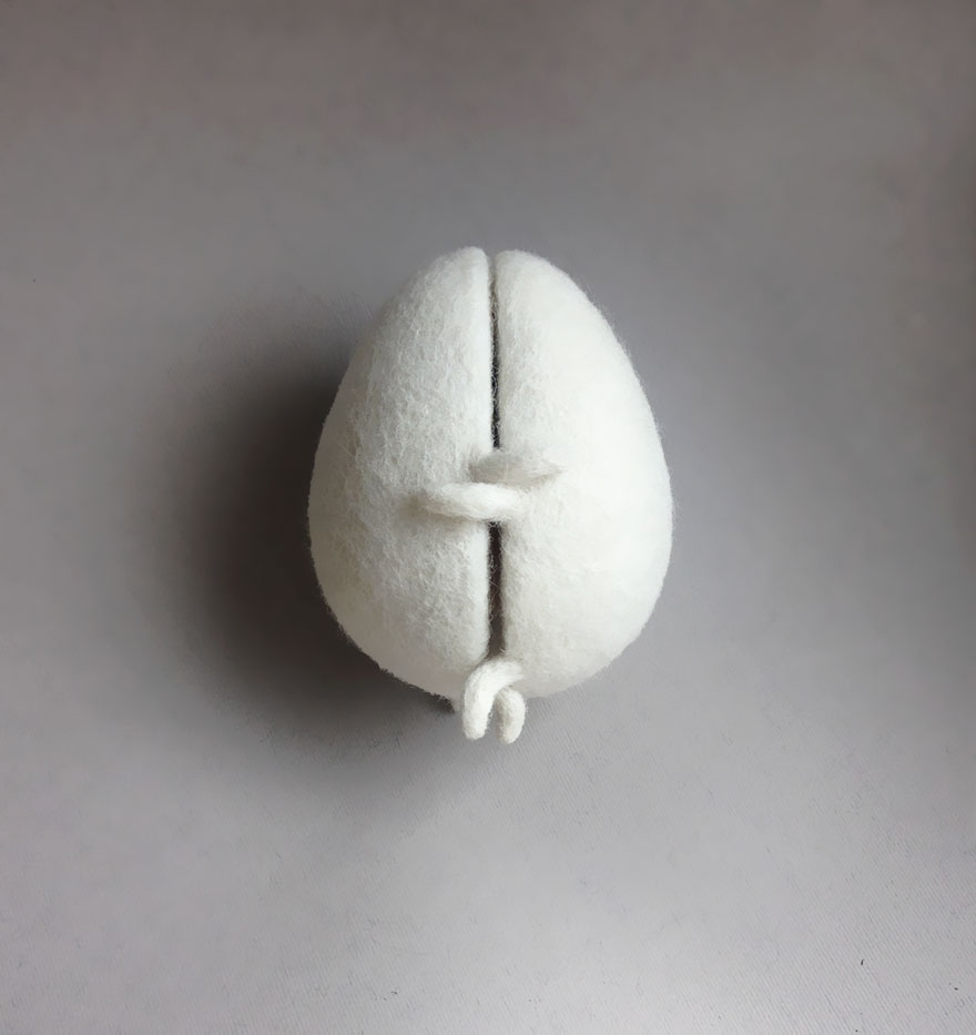 felt-wool-sculpture-egg-love-hanna-dovgan-5
