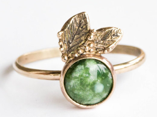 A nature-inspired green turquoise ring that will never leaf you hanging.