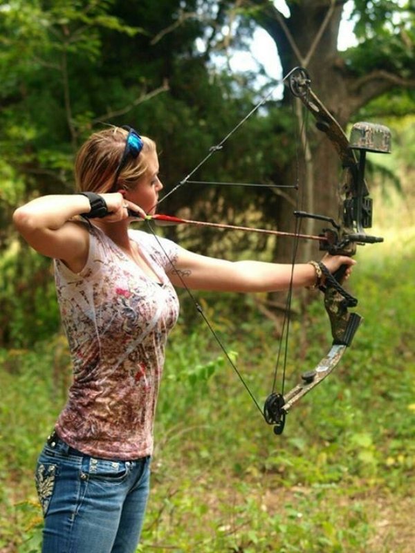 bow arrow archery girls 600 17 Pull and release with some archery girls (54 Photos)