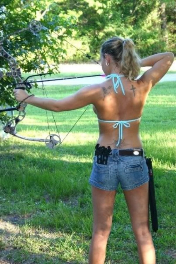 bow arrow archery girls 600 1 Pull and release with some archery girls (54 Photos)