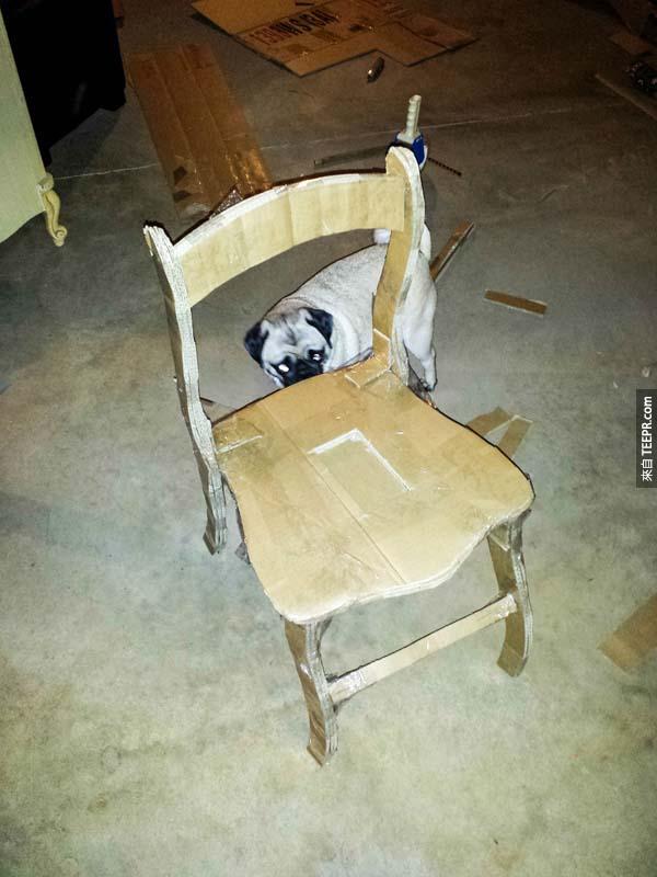 Boom. Cardboard chair.