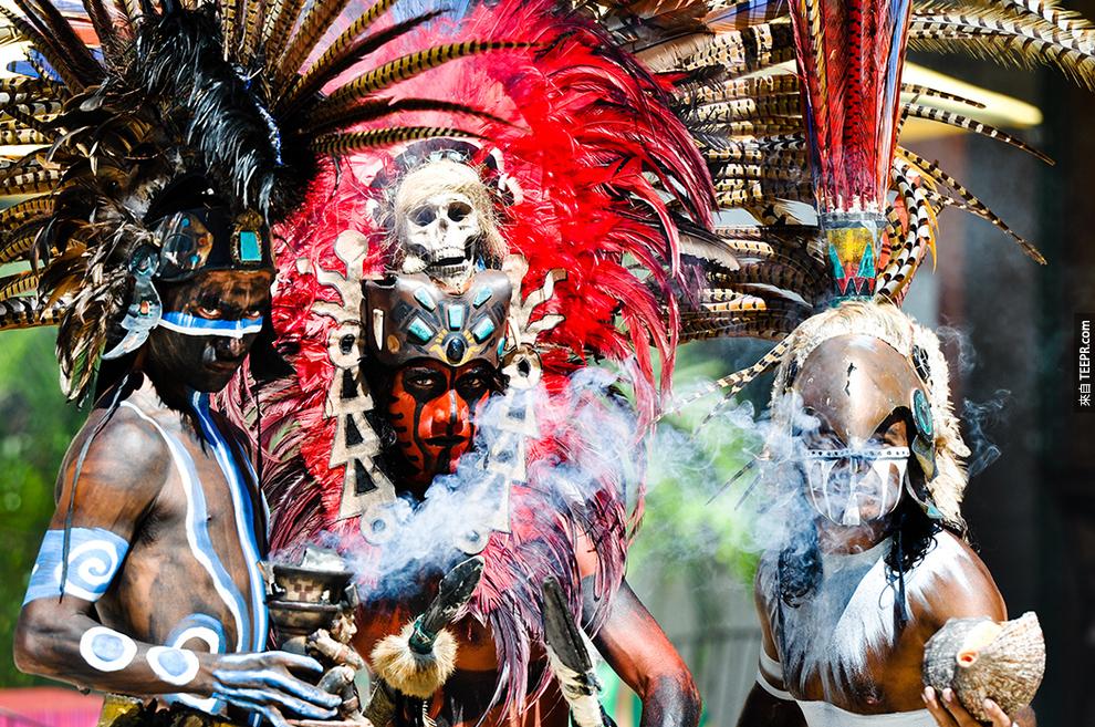 5. 墨西哥 - 图伦: 在这观赏远古的部落仪式舞蹈。
