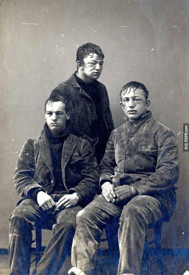 普林斯頓的學生在打完雪球戰之後的照片 - 1893