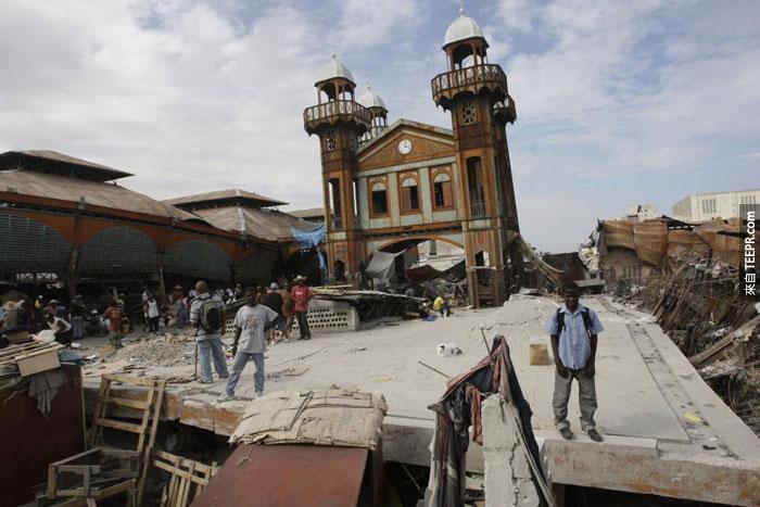 4）灾难性的地震摧毁了莱奥甘镇，2010（海地）