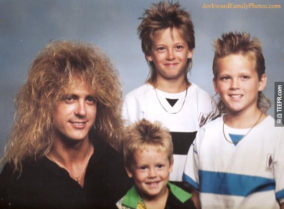 Horrible-hair-1980s-family-photo