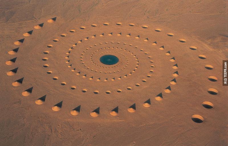 埃及沙漠裡最大的沙漠藝術