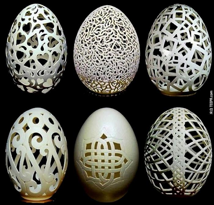这是一些他的蛋壳艺术。