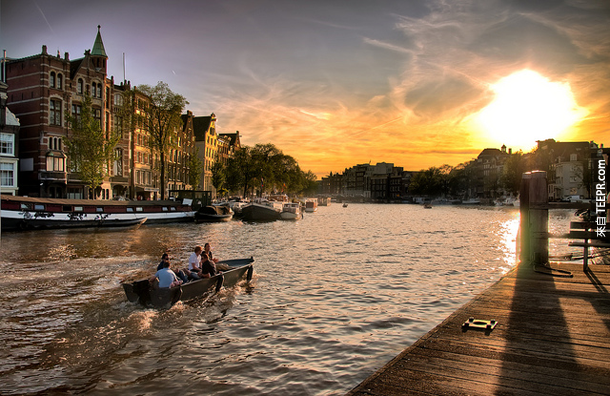 在阿姆斯特丹的运河