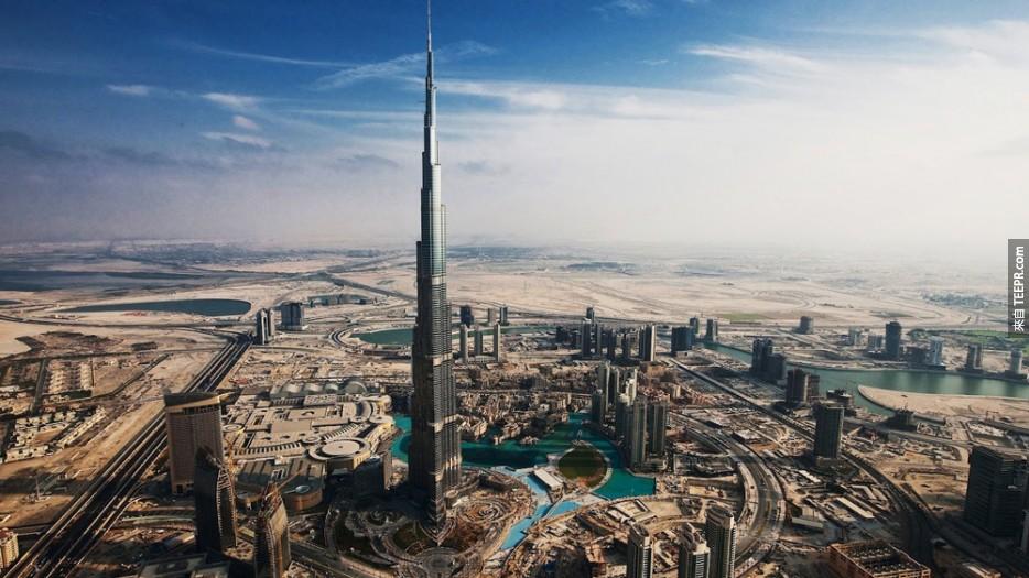 迪拜塔 (Burj Khalifa)，迪拜  迪拜塔全世界最高的建筑。他比美国也很高的帝国大厦整整高一倍。
