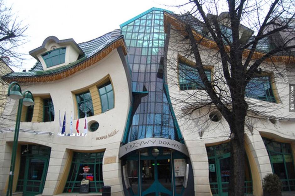 15）Krzywy Domek异形建筑 - 索波特，波兰