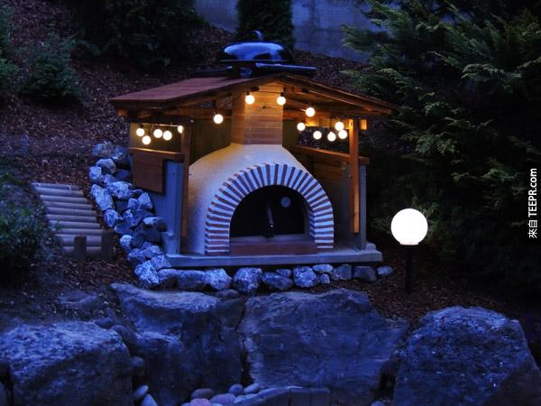 一个非常有艺术感的PIZZA窑烤炉!