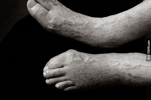 aged-human-body-100-years-old-centenarians-anastasia-pottinger-9