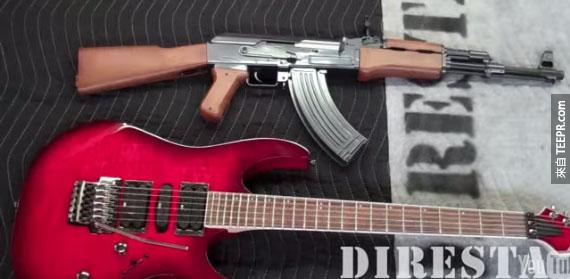 目标就是把下面的吉他做成像是上面的那支AK-47机关枪。