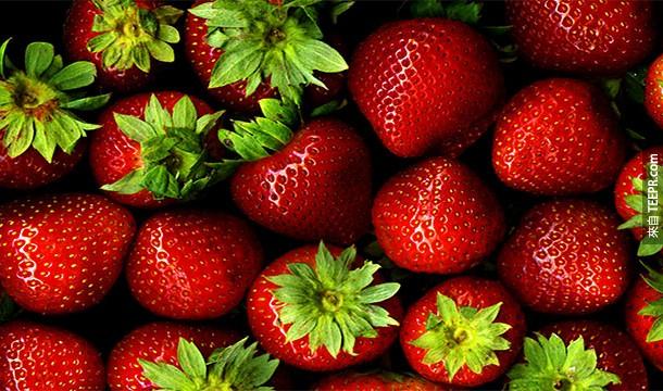 18.) 草莓并不是浆果类（berry）喔～