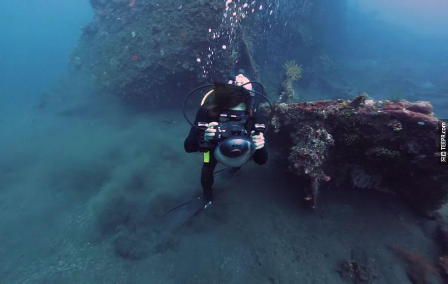 bali-shipwreck-divers-underwater-photoshoot-benjamin-von-wong-8