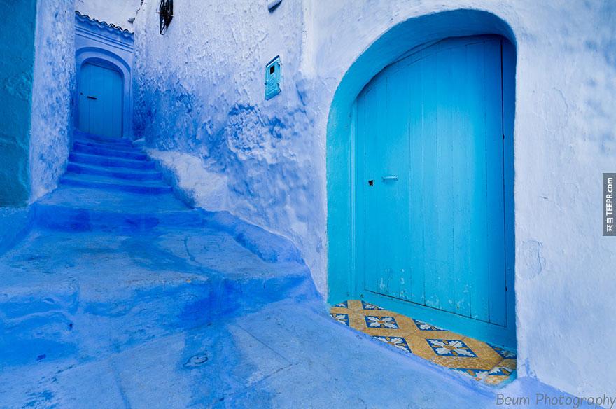 blue-streets-of-chefchaouen-morocco-10