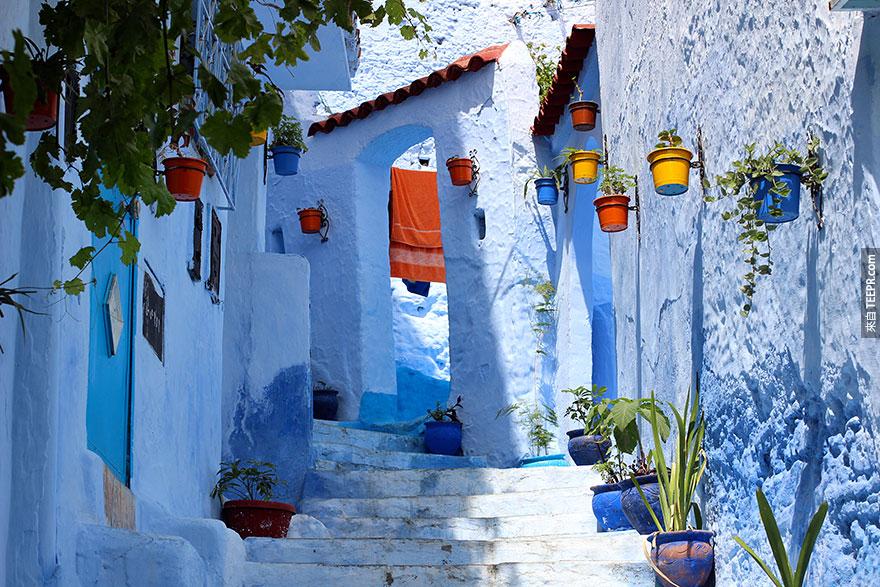 blue-streets-of-chefchaouen-morocco-15