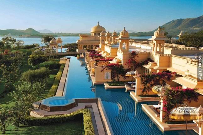 #18. 印度，乌代维拉斯欧贝罗伊饭店内的泳池。