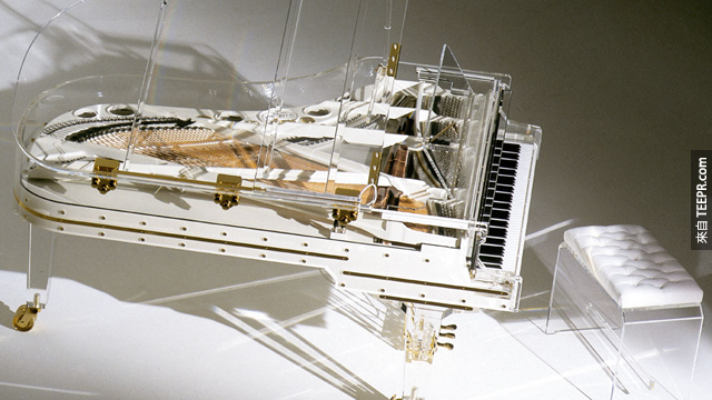 Heintzman 的水晶鋼琴，要價高達320萬美元。