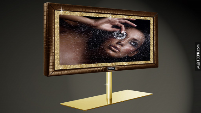 一台鑲滿鑽石和手工鱷魚皮縫製的高畫質電視。它要價230萬美元！