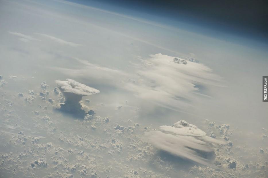 48. 尼日利亞上空的積雨雲