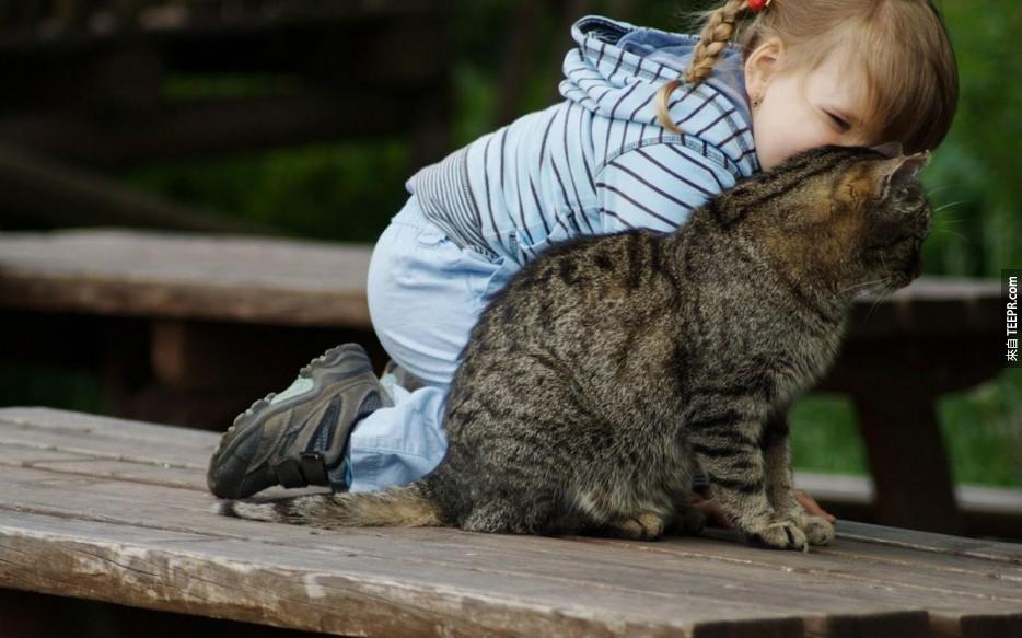 猫咪可以成为小孩最好的朋友，并且帮助他们成长。