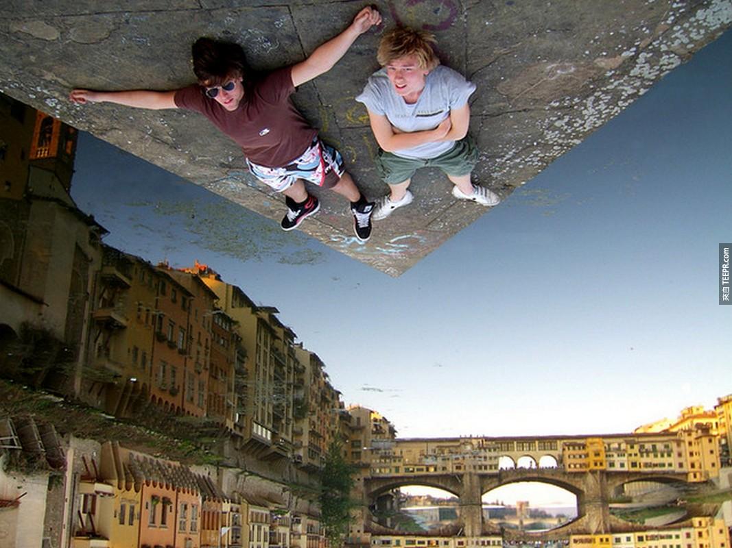 23.) Whoa. I don't even know how they managed that. - Florence, Italy