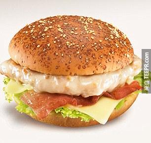 15. 又有一個日本的特別漢堡，奶油培根醬漢堡。