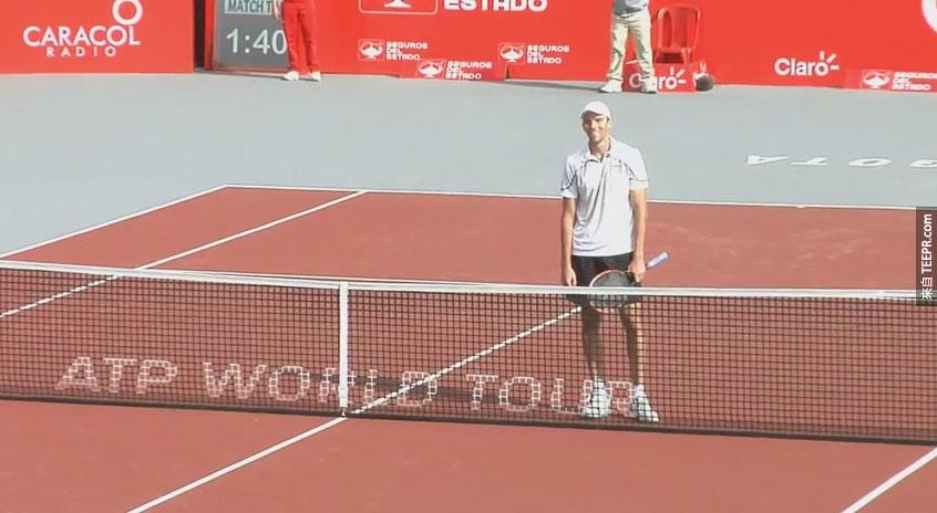 網球選手dudi-sela用最爆笑的方式祝賀ivo-karlovic