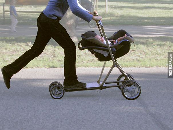 滑板嬰兒車聰明設計
