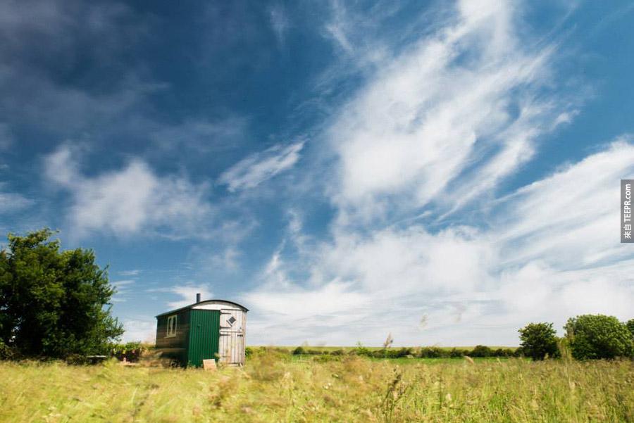 位於英國濱海韋斯頓(Weston Super Mare)，一個可愛的牧羊人小屋。由Woodspring Farm設計。