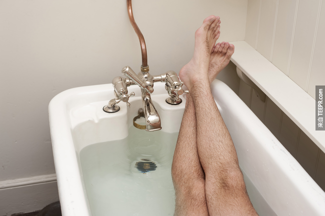 7. 泡热水澡会降低怀孕的可能。