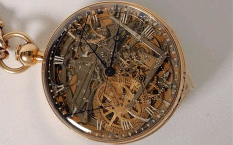 9. Naaman Diller承認偷取了昂貴的鐘錶蒐集品。