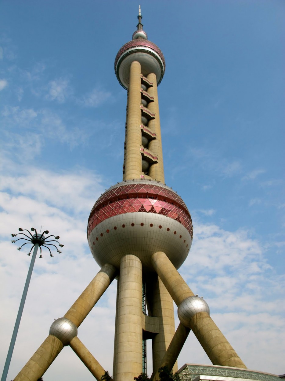 中國東方明珠廣播電視塔(Oriental Pearl Tower)