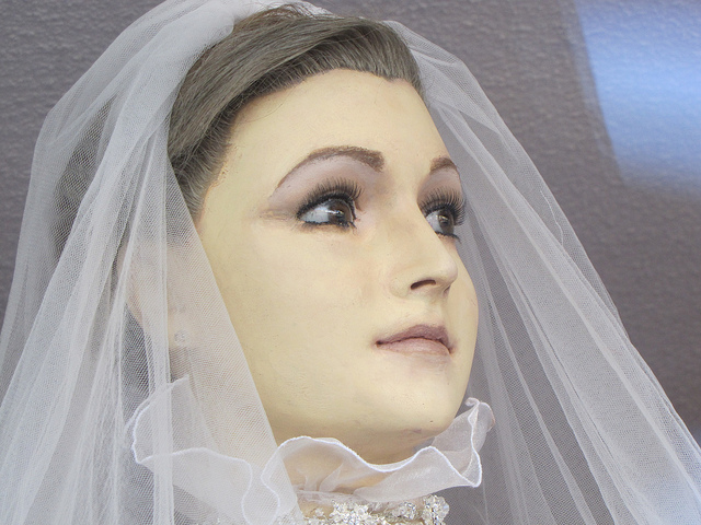 10婚紗店裡的屍體假人模特兒