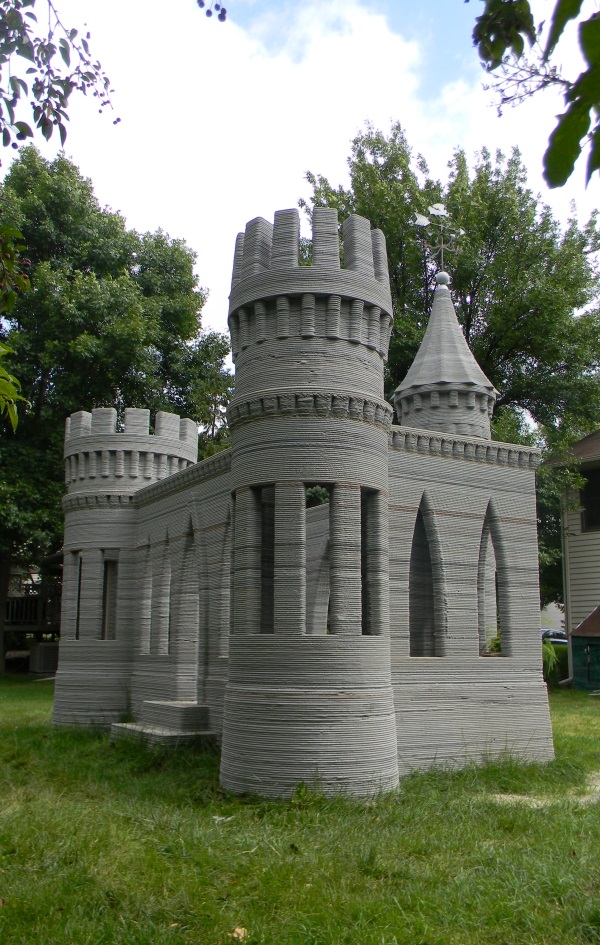 這個城堡任務已經完成了，接下來，他們還想繼續嘗試更大型的東西，希望接下來可以做出真的可以住人的房子。