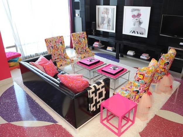 Ever wanted to live in a real life Barbie Dreamhouse???