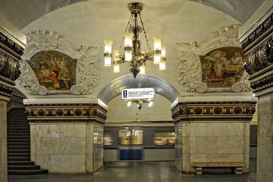 Moscow-metro-russia-29792228-900-598