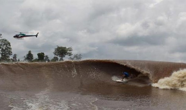 1. 不止的浪：2年一次發生於巴西，大西洋海岸與亞馬遜流域交接處，行進長達800多公尺不止。