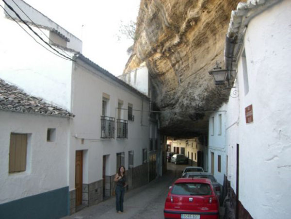 setenil city under rock 7 Rock Overhangs Integrated in Local Architecture: The Town Under Rocks in Spain