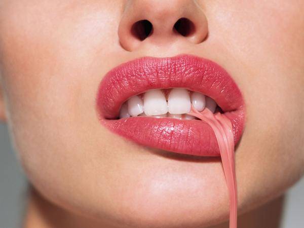 13.) Swallowing gum: Swallowed gum doesn't take 7 years to digest.