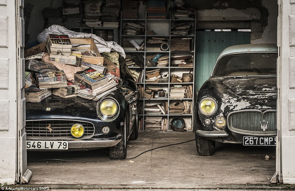 他们在这些车辆当中发现了1956年的玛莎拉蒂A6G Gran Sports（下图右），车身还是由知名设计师Frua所设计，全世界一共只有3台，估计有4845万台币（£1百万英镑）的价格。