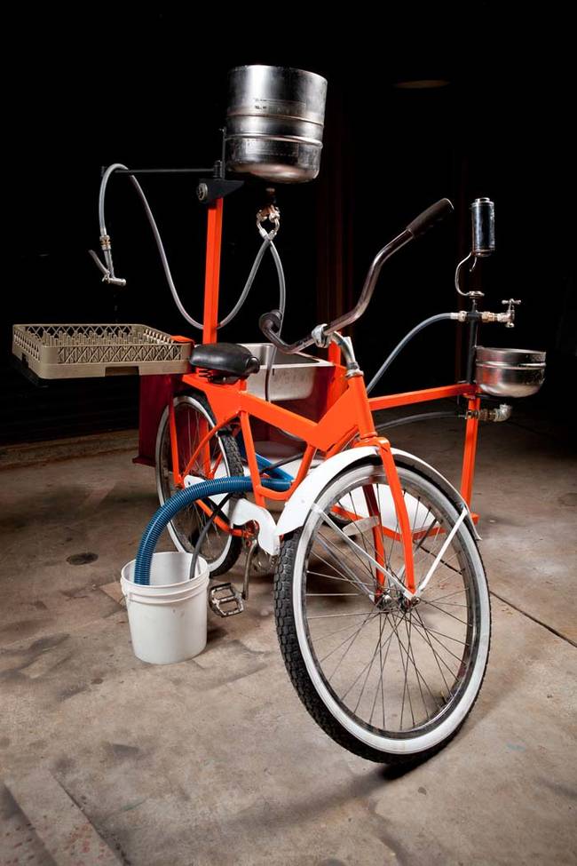 Here's another water-equipped bicycle.