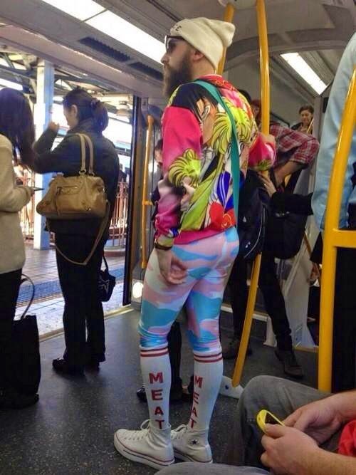 This guy who is totally rocking meggings.