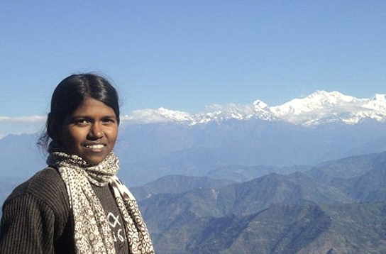 9. 13岁的少女成为有史以来登上珠穆朗玛峰最年轻的女性。