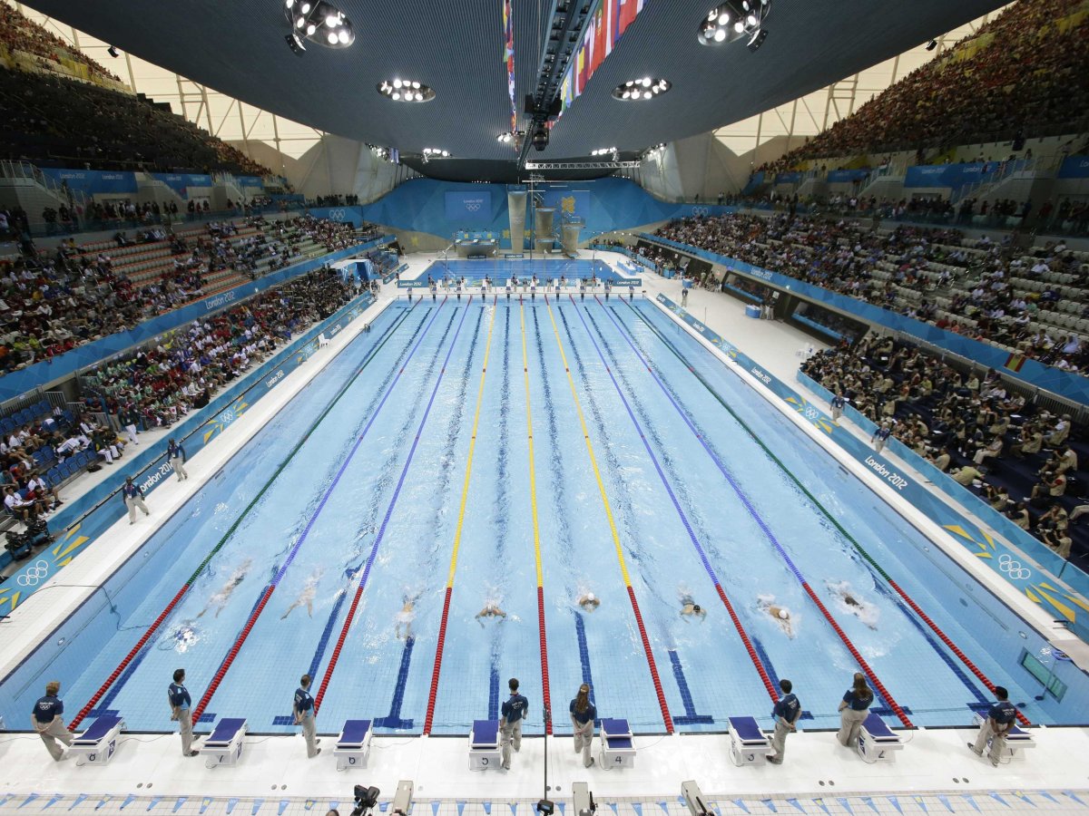 Dubai produces enough oil to fill approximately 4.5 Olympic swimming pools per day.