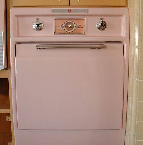 烤箱當然也是粉紅色的。